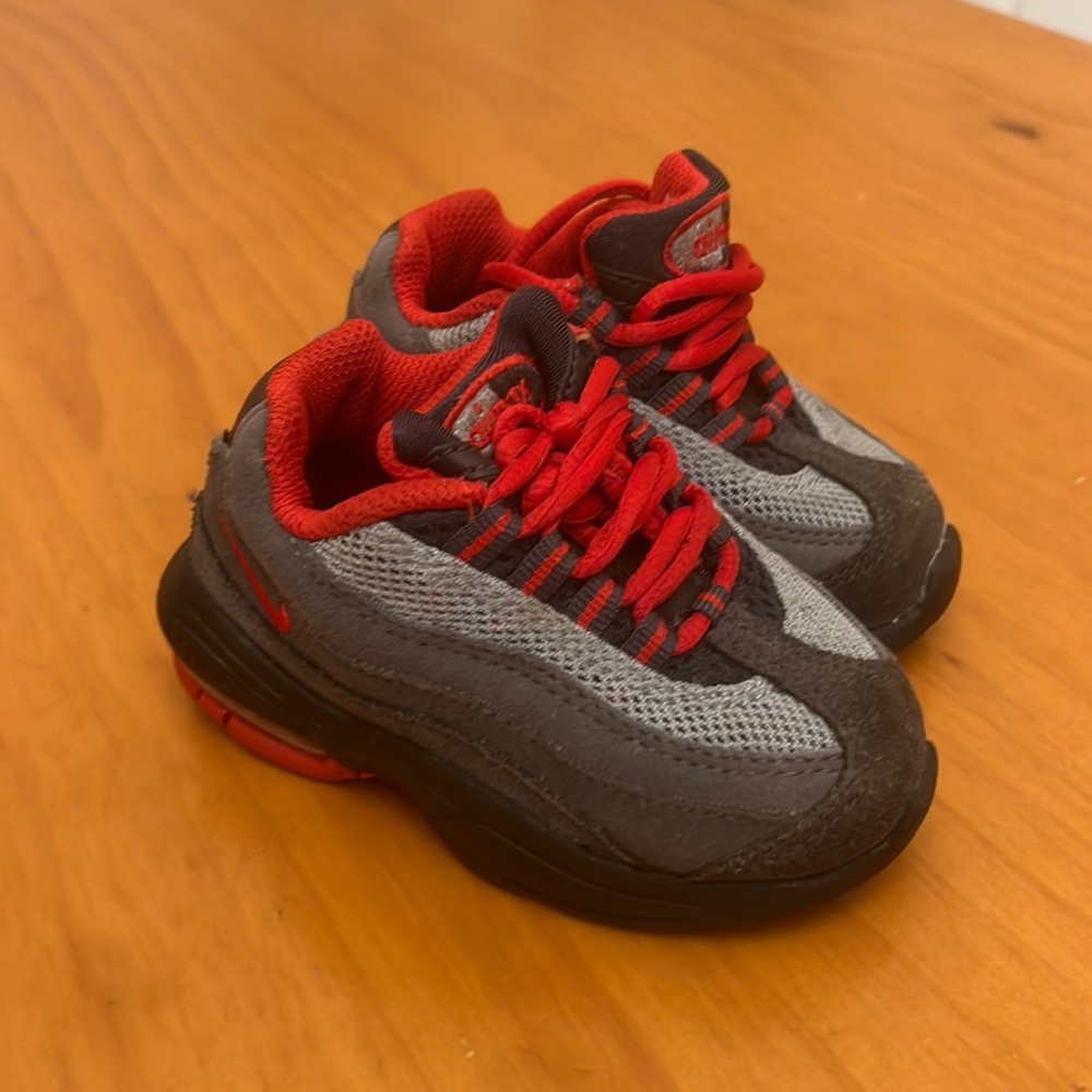 Toddler gray and red size 5c air max